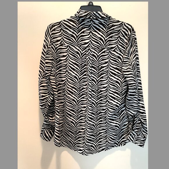 Talbots - Classic Zebra/Animal print long-sleeved Shirt, Size 10 - Picture 5 of 11